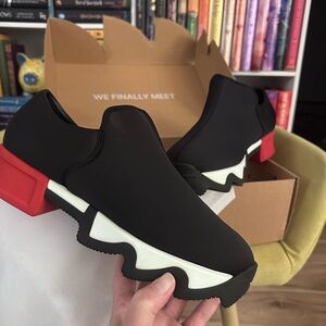 WES I Black Red Low Top Sneaker